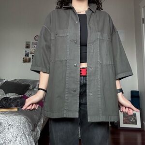 Uniqlo short-sleeve canvas-like button up.